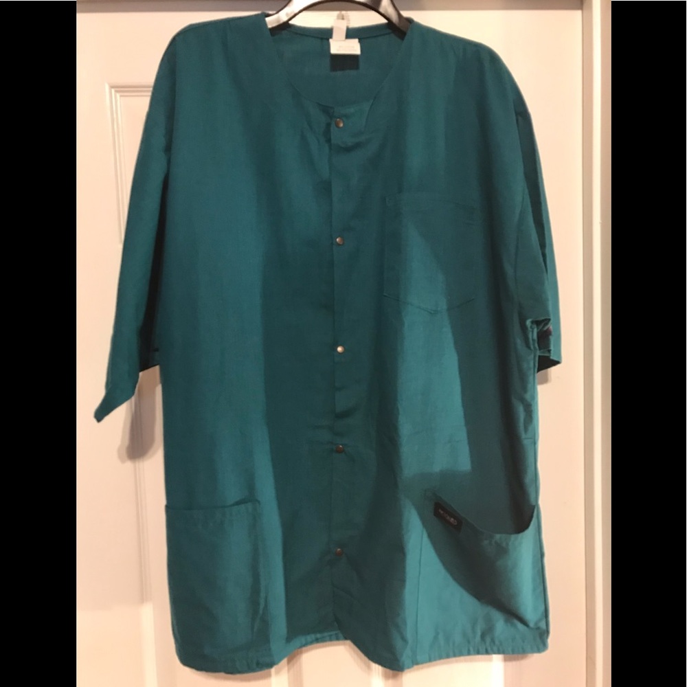 SCRUB JACKET MEN ROUND NECK SNAP BUTTON FRONT